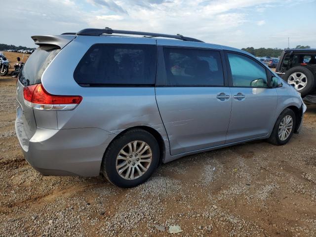 Photo 3 from auction – 2011 TOYOTA SIENNA XLE with VIN 5TDYK3DCXBS047118
