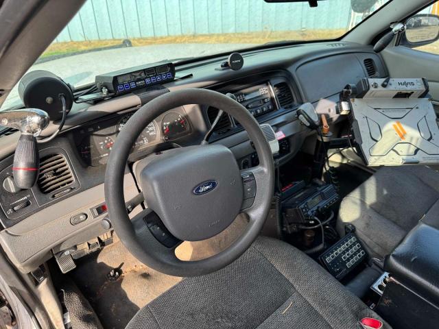 Photo 5 from auction – 2005 FORD CROWN VICT with VIN 2FAHP71W35X123851