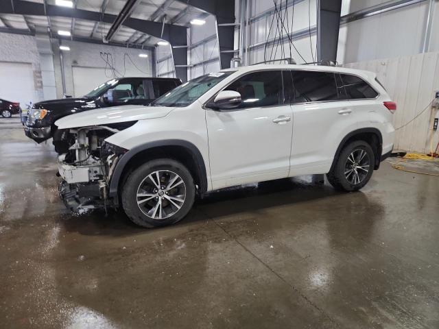 TOYOTA HIGHLANDER 2017 with VIN 5TDBZRFH5HS469027 - Photo from auction
