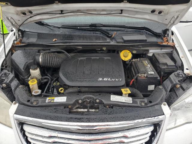 Photo 12 from auction – 2014 CHRYSLER TOWN & COU with VIN 2C4RC1BG2ER126243