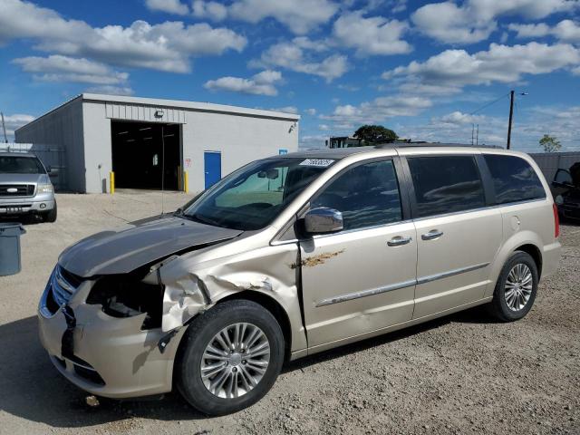 CHRYSLER TOWN & COU 2015 with VIN 2C4RC1CG3FR754795 - Photo from auction