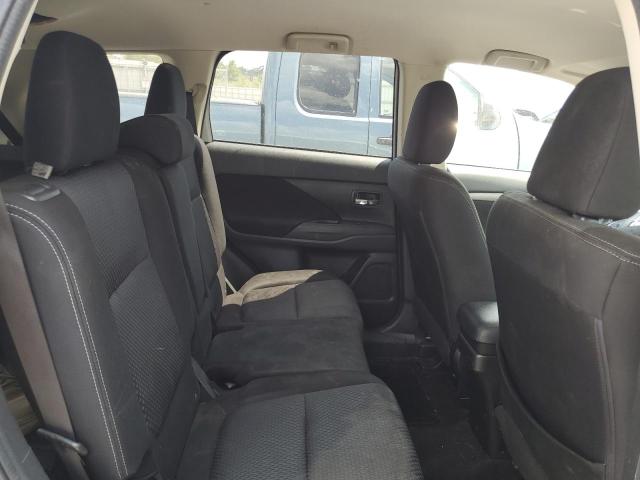 Photo 10 from auction – 2016 MITSUBISHI OUTLANDER with VIN JA4AD3A37GZ043172