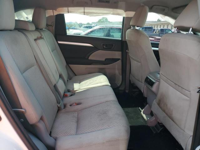 Photo 11 from auction – 2017 TOYOTA HIGHLANDER LE with VIN 5TDZARFH1HS026105