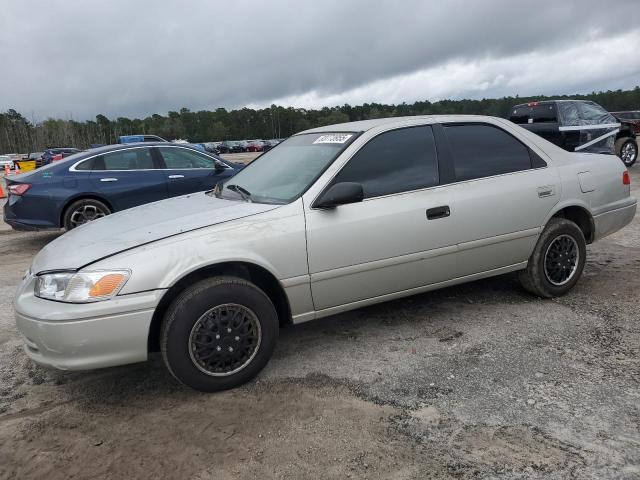 TOYOTA CAMRY CE 2000 with VIN 4T1BG22K9YU705880 - Photo from auction