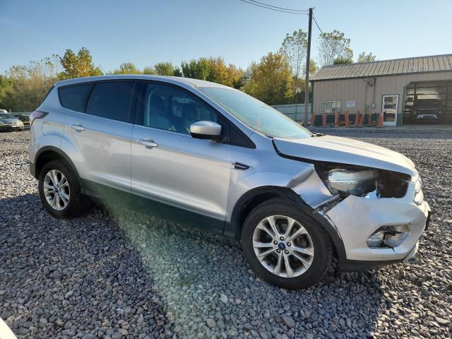 Zdjęcie 4 z aukcji – 2017 FORD ESCAPE SE z VIN 1FMCU0GD2HUD49929