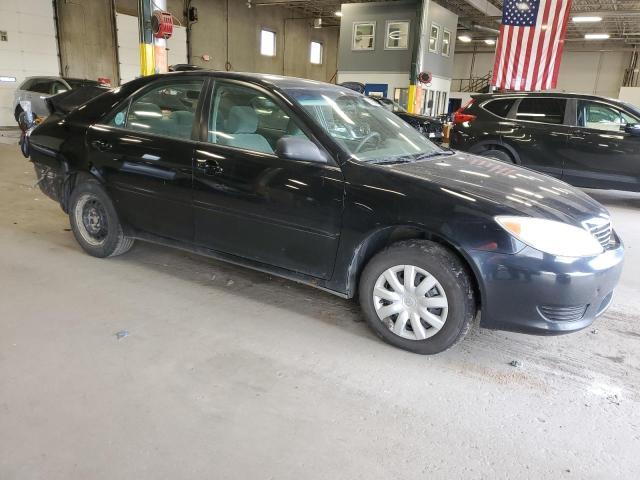 Photo 4 from auction – 2005 TOYOTA CAMRY LE with VIN 4T1BE32K75U102417