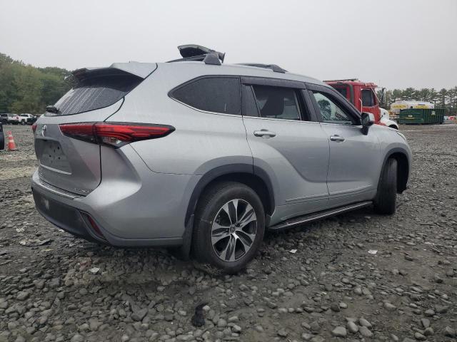 Photo 3 from auction – 2022 TOYOTA HIGHLANDER with VIN 5TDGZRBH4NS181913