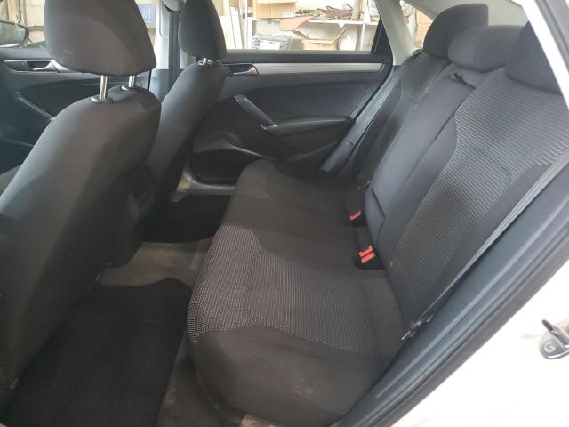 Photo 10 from auction – 2016 VOLKSWAGEN PASSAT S with VIN 1VWAS7A35GC034084