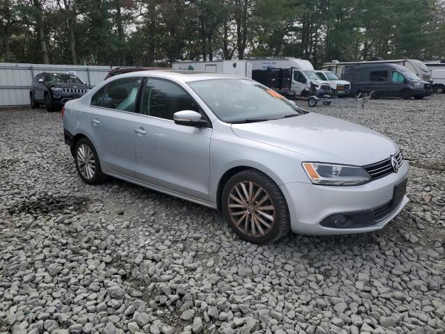 Photo 4 from auction – 2011 VOLKSWAGEN JETTA SEL with VIN 3VWLZ7AJ7BM074886
