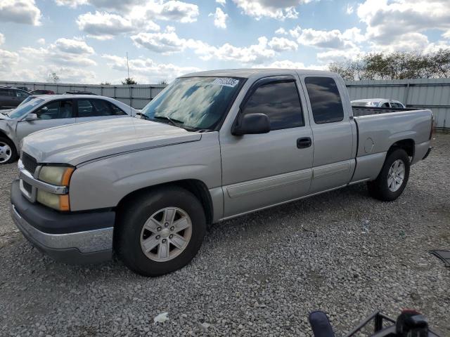 CHEVROLET SILVERADO C1500 2004 with VIN 2GCEC19V941213010 - Photo from auction