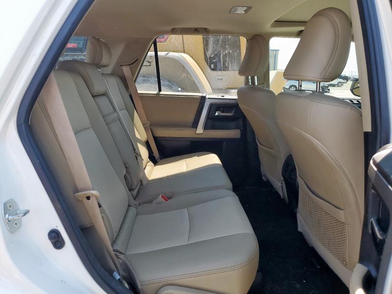 Photo 11 from auction – 2020 TOYOTA 4RUNNER with VIN JTEBU5JR7L5744009