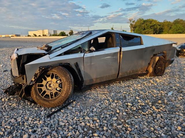 TESLA CYBERTRUCK 2024 with VIN 7G2CEHEE1RA032661 - Photo from auction