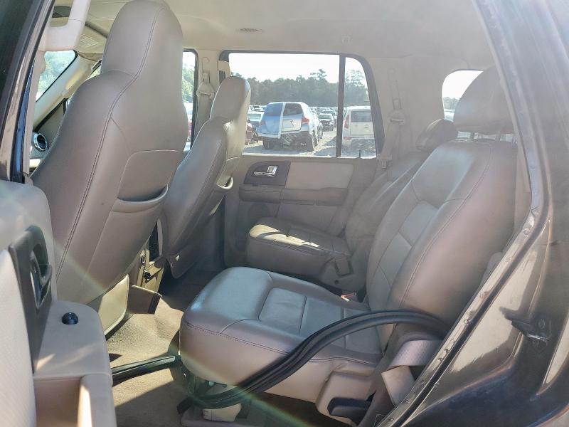 Photo 11 from auction – 2005 FORD EXPEDITION with VIN 1FMPU18545LA80882