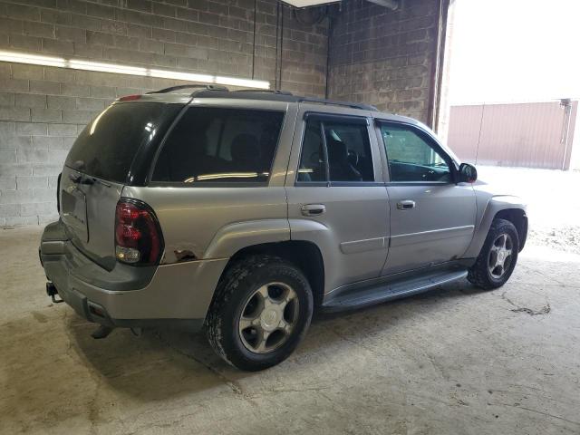 Photo 3 from auction – 2005 CHEVROLET TRAILBLAZER LS with VIN 1GNDT13S552303841