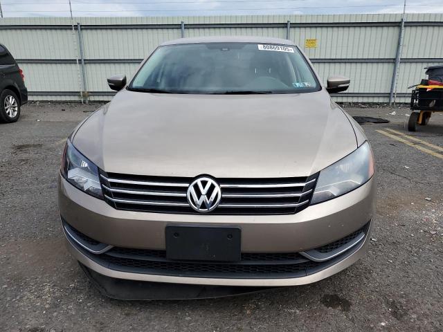 Photo 5 from auction – 2015 VOLKSWAGEN PASSAT S with VIN 1VWAT7A3XFC068078