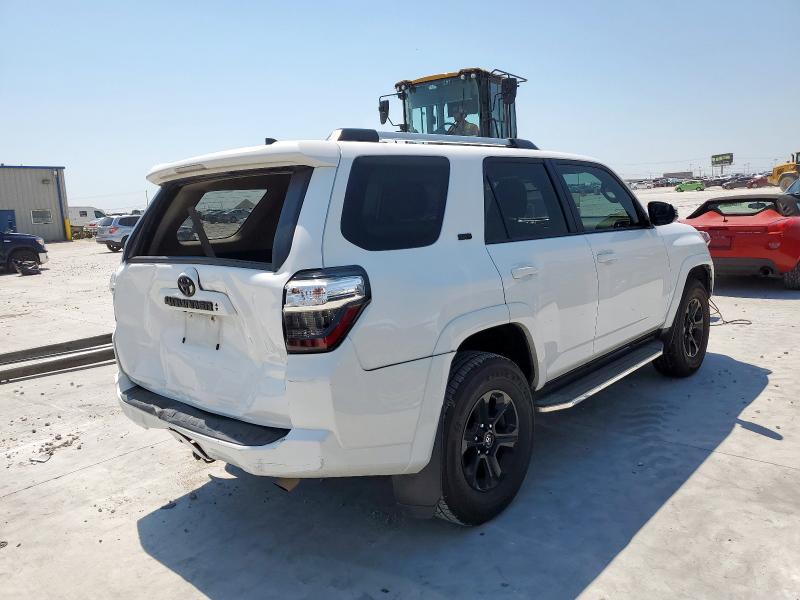 Photo 3 from auction – 2020 TOYOTA 4RUNNER with VIN JTEBU5JR7L5744009