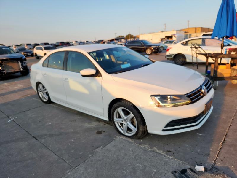 Photo 4 from auction – 2017 VOLKSWAGEN JETTA S with VIN 3VW2B7AJ8HM305982