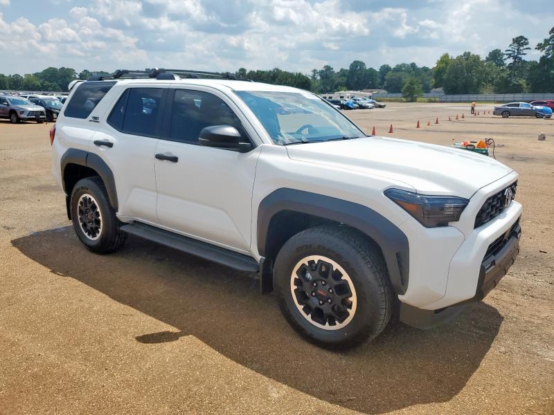 Photo 4 from auction – 2025 TOYOTA 4RUNNER SR with VIN JTEVA5BR6S5027054