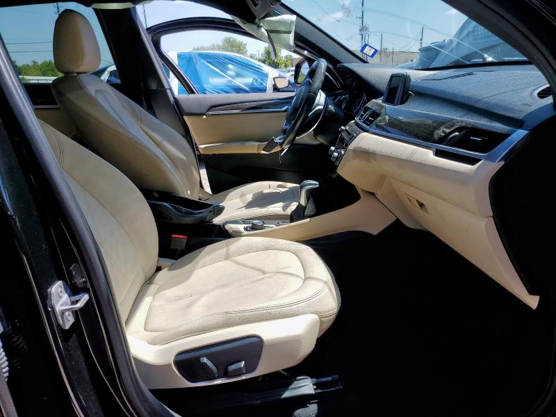 Photo 7 from auction – 2017 BMW X1 XDRIVE2 with VIN WBXHT3C37H5F75752