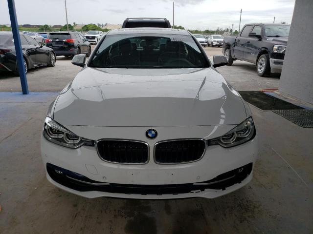 صورة رقم 5 من المزاد - 2018 BMW 330 XI مع VIN WBA8D9C59JEM32574