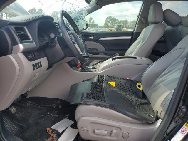 Photo 7 from auction – 2017 TOYOTA HIGHLANDER SE with VIN 5TDKZRFH1HS522399