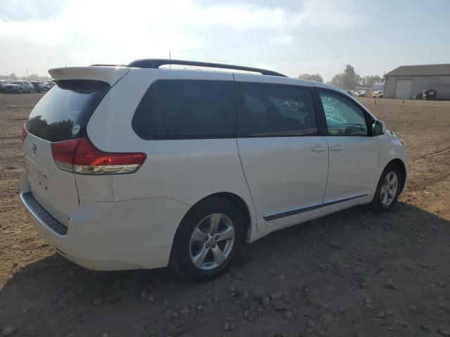 Photo 3 from auction – 2014 TOYOTA SIENNA LE with VIN 5TDKK3DC4ES517797
