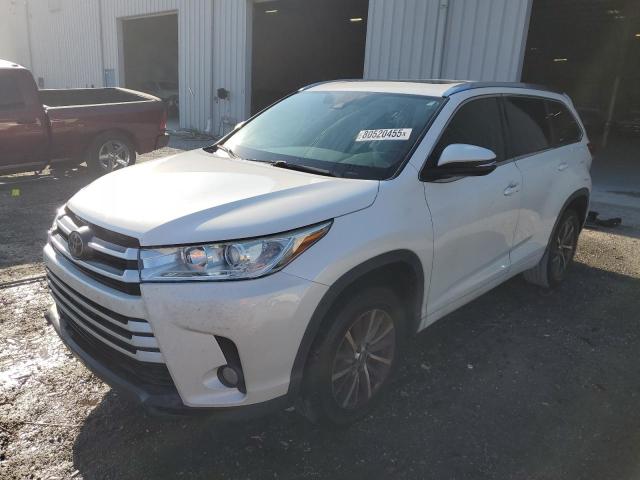 TOYOTA HIGHLANDER 2018 with VIN 5TDKZRFHXJS547033 - Photo from auction