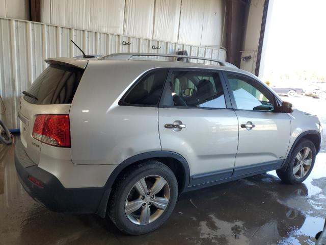 Photo 3 from auction – 2013 KIA SORENTO EX with VIN 5XYKUDA2XDG412494