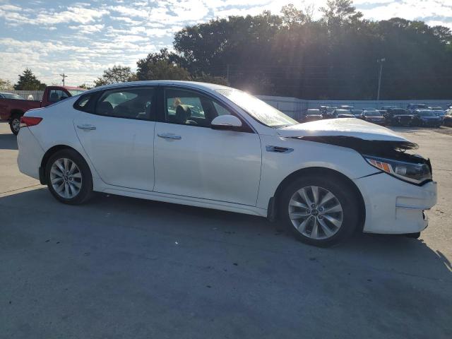 Photo 4 from auction – 2018 KIA OPTIMA LX with VIN 5XXGT4L37JG263265