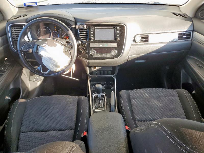 Photo 8 from auction – 2017 MITSUBISHI OUTLANDER with VIN JA4AD2A38HZ034461