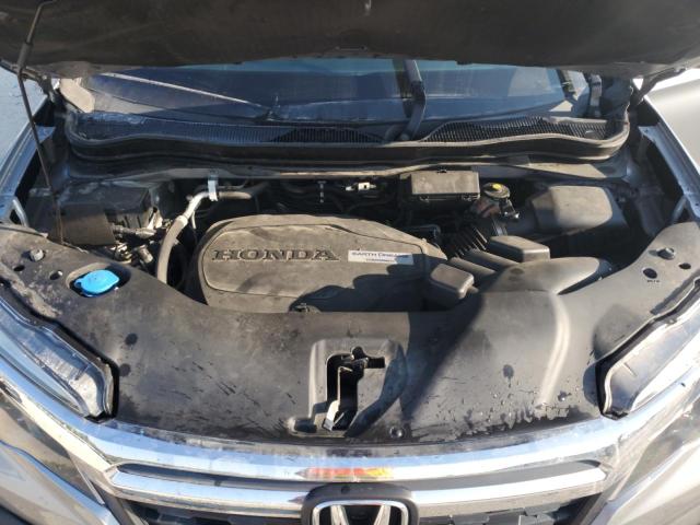Photo 11 from auction – 2017 HONDA RIDGELINE with VIN 5FPYK3F6XHB010520