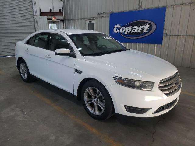 Photo 4 from auction – 2015 FORD TAURUS SEL with VIN 1FAHP2E84FG165418