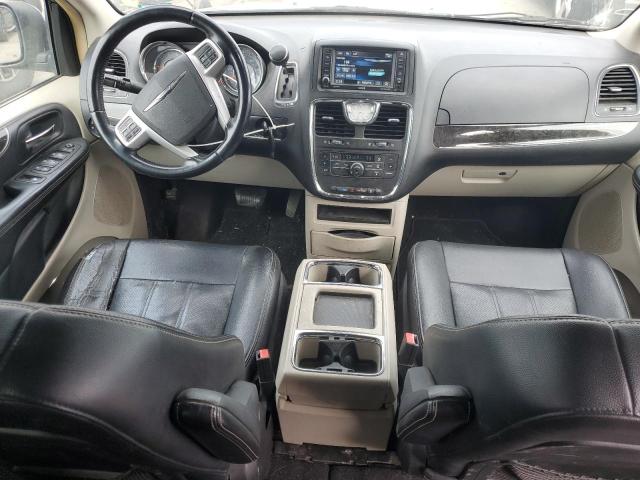 Photo 8 from auction – 2015 CHRYSLER TOWN & COU with VIN 2C4RC1CG4FR741747