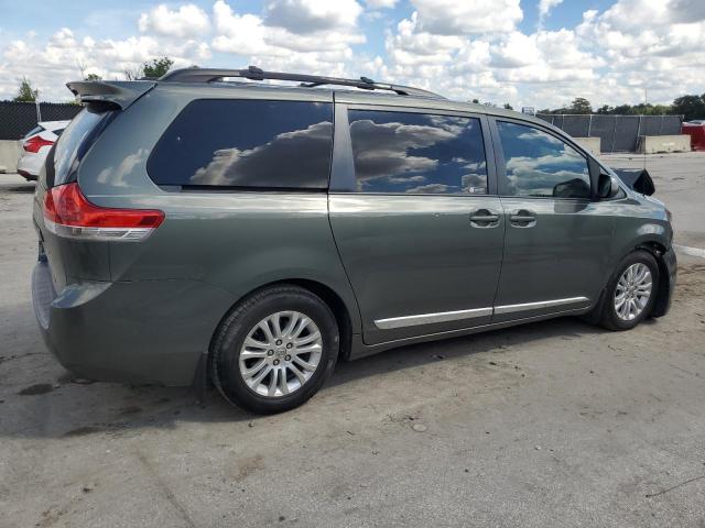 Photo 3 from auction – 2013 TOYOTA SIENNA XLE with VIN 5TDYK3DC8DS281566