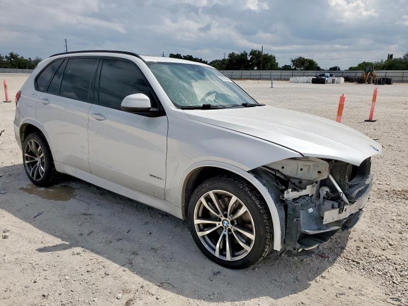 Photo 4 from auction – 2016 BMW X5 XDRIVE5 with VIN 5UXKR6C58G0J82323