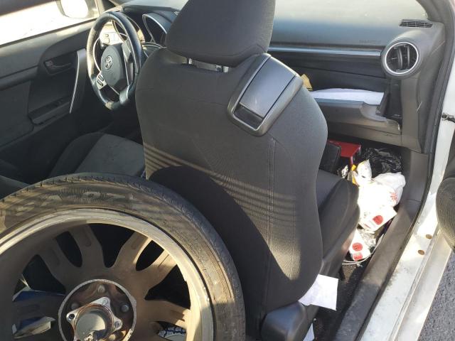Photo 8 from auction – 2014 TOYOTA SCION TC with VIN JTKJF5C75E3077647
