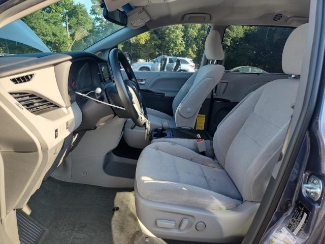 Photo 7 from auction – 2015 TOYOTA SIENNA LE with VIN 5TDKK3DC2FS552968