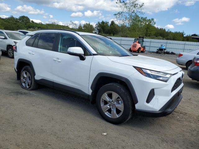 Photo 4 from auction – 2022 TOYOTA RAV4 XLE with VIN 2T3P1RFV3NC310876
