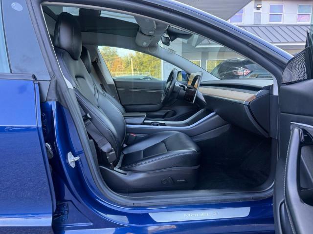 Photo 5 from auction – 2019 TESLA MODEL 3 with VIN 5YJ3E1EBXKF433019
