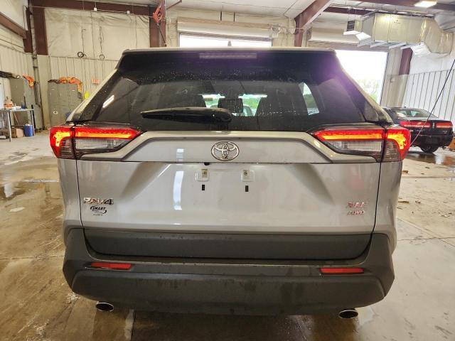 Photo 6 from auction – 2019 TOYOTA RAV4 XLE with VIN JTMP1RFV6KD512313