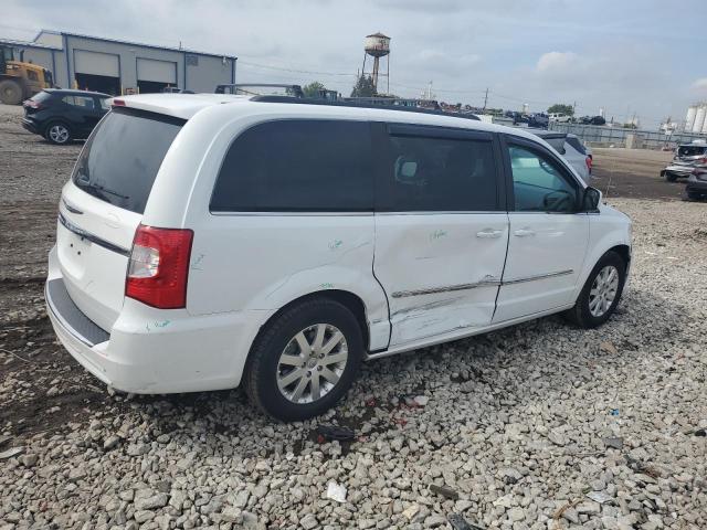 Photo 3 from auction – 2016 CHRYSLER TOWN & COU with VIN 2C4RC1BG3GR133365