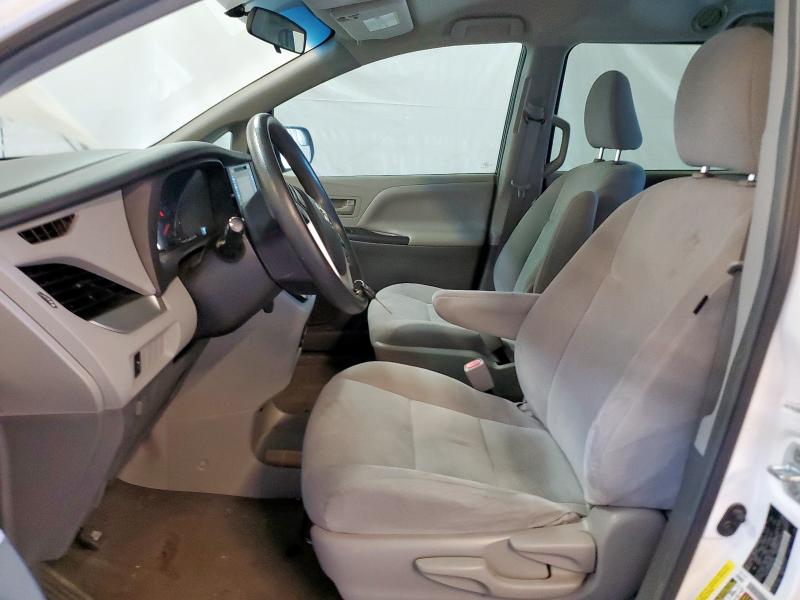 Photo 7 from auction – 2017 TOYOTA SIENNA with VIN 5TDZZ3DC0HS815696