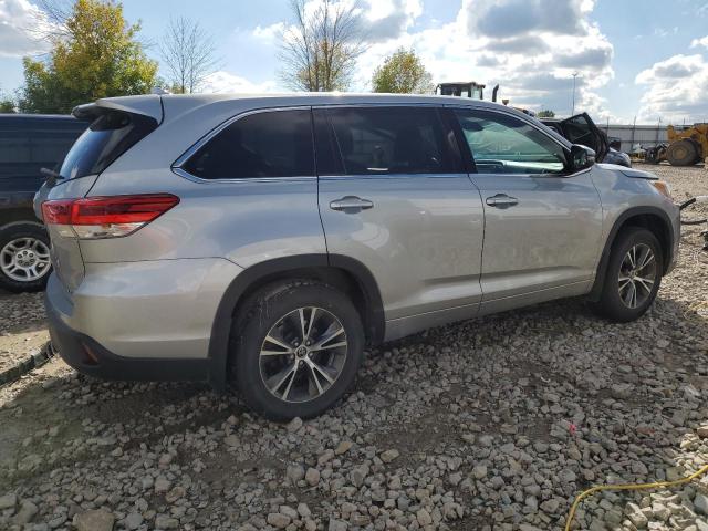 Photo 3 from auction – 2017 TOYOTA HIGHLANDER with VIN 5TDBZRFH9HS427752