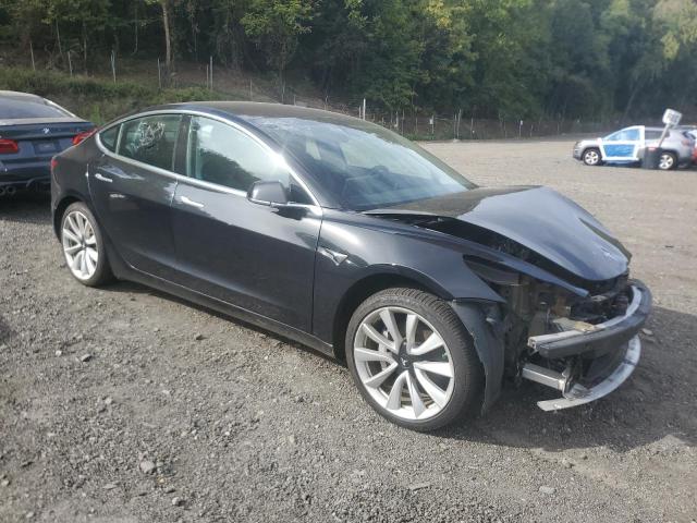 Photo 4 from auction – 2018 TESLA MODEL 3 with VIN 5YJ3E1EA5JF053592