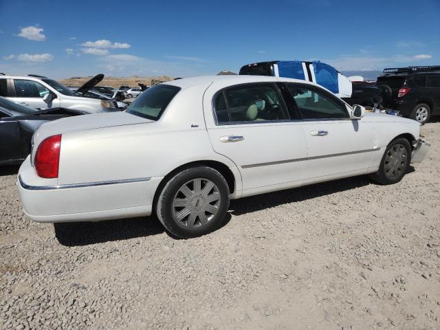 Photo 3 from auction – 2003 LINCOLN TOWN CAR C with VIN 1LNHM83W13Y613610