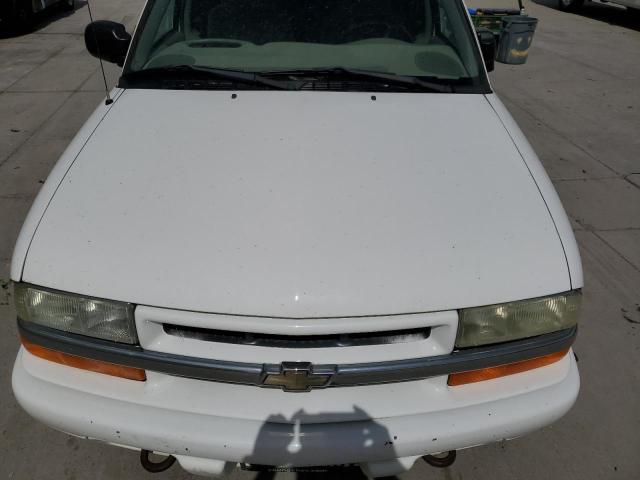 Photo 11 from auction – 2002 CHEVROLET BLAZER with VIN 1GNDT13W12K237075
