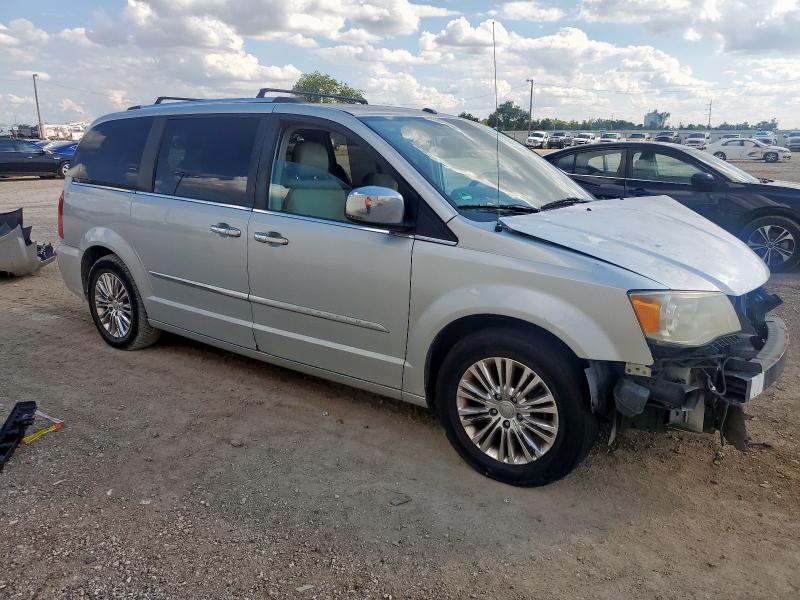 Photo 4 from auction – 2011 CHRYSLER TOWN & COU with VIN 2A4RR6DG6BR667200