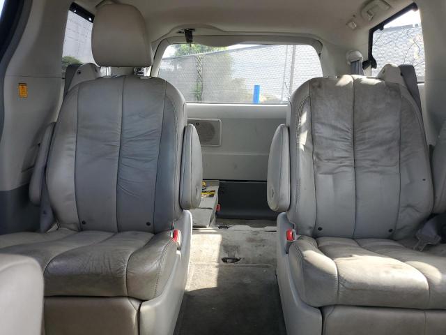 Photo 8 from auction – 2011 TOYOTA SIENNA XLE with VIN 5TDDK3DC7BS019436