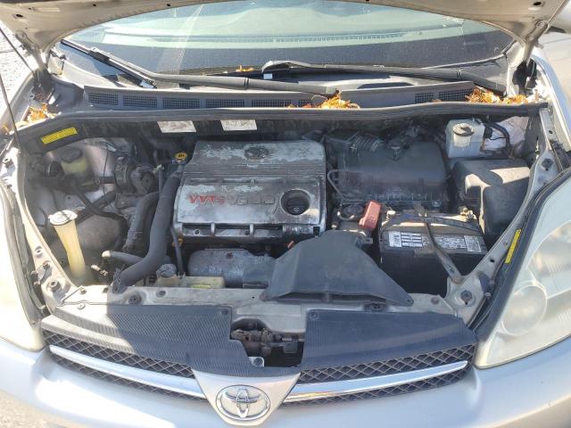 Photo 12 from auction – 2004 TOYOTA SIENNA XLE with VIN 5TDZA22C64S179655
