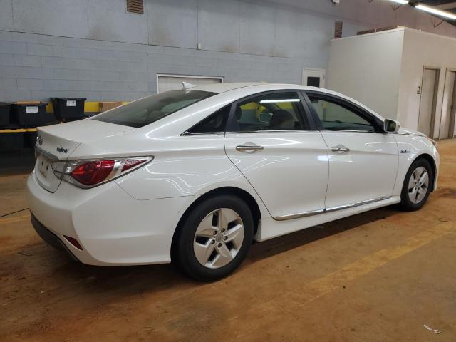 Photo 3 from auction – 2012 HYUNDAI SONATA HYB with VIN KMHEC4A47CA055013
